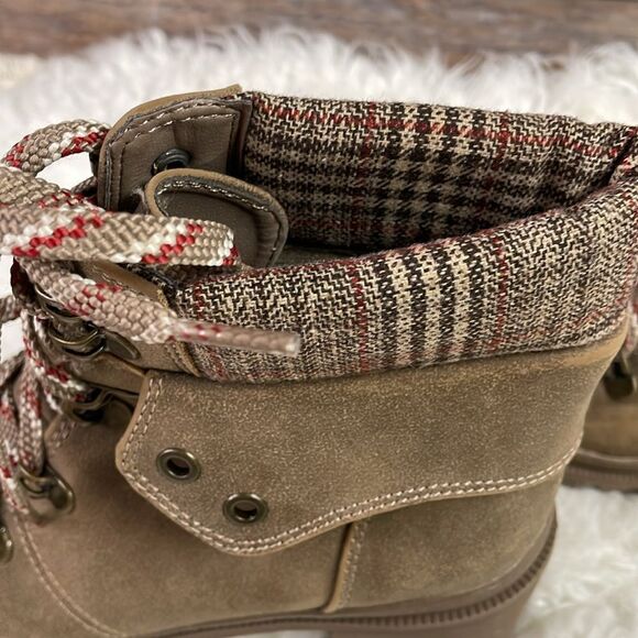 JELLYPOP Women’s Mission Hiker Lace Up Booties Chunky Heels Size 8 1/2” Tan - Picture 5 of 15